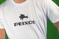 a man wearing a white t - shirt with the word peixot on it